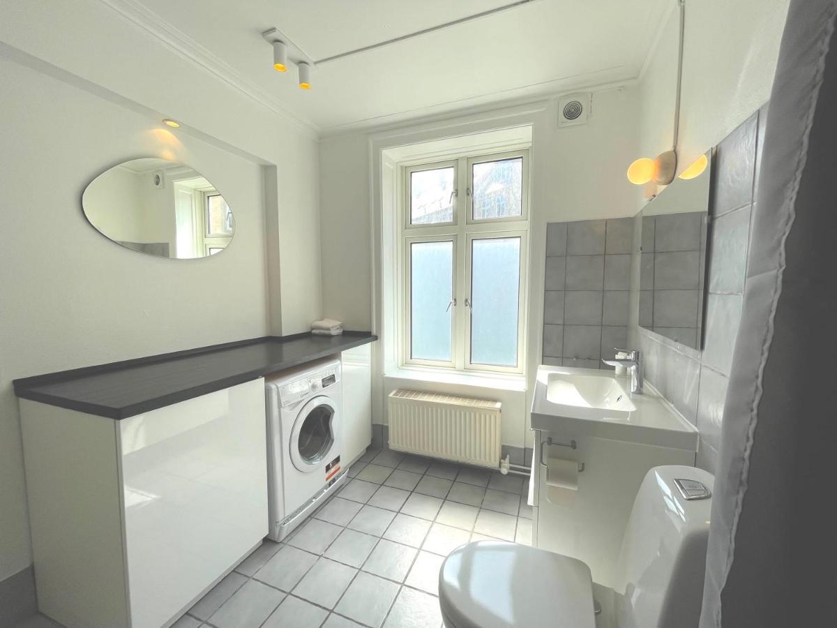 Two Bedroom Flat In Vibrant Area Copenhagen Exterior photo